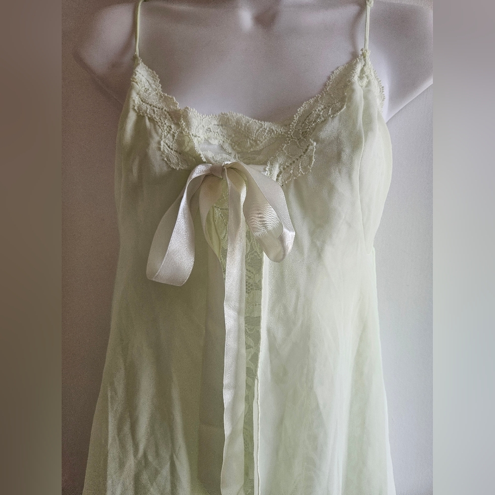 Victoria's Secret Mint Green Lace Chemise Overlay Satin Size XS - Picture 5 of 11